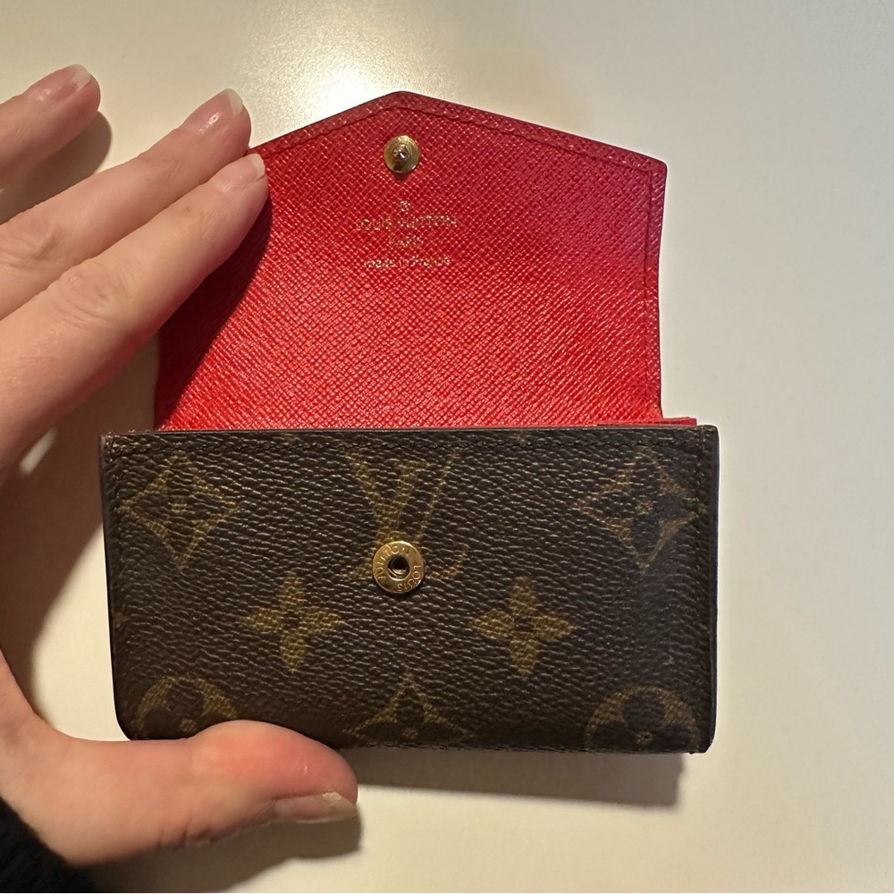 LOUIS VUITTON Monogram Sarah Multicartes Coquelicot - Picture 5 of 12